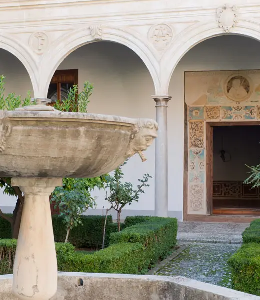 Patrimonio: Real Monasterio de Santa Isabel la Real (Granada)