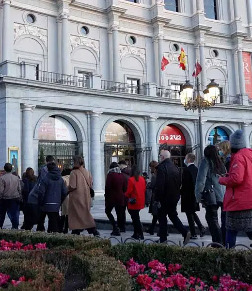 Mayores a La Casa Encendida y jóvenes al Teatro Real