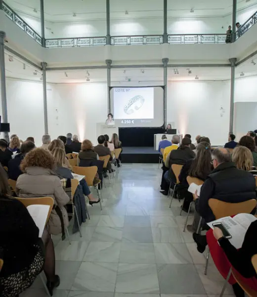 Gema Yenes: "Cada vez acuden más particulares a las subastas"