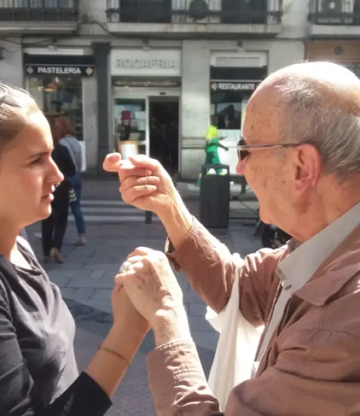 Soy mediadora y he elegido conocer la sordoceguera